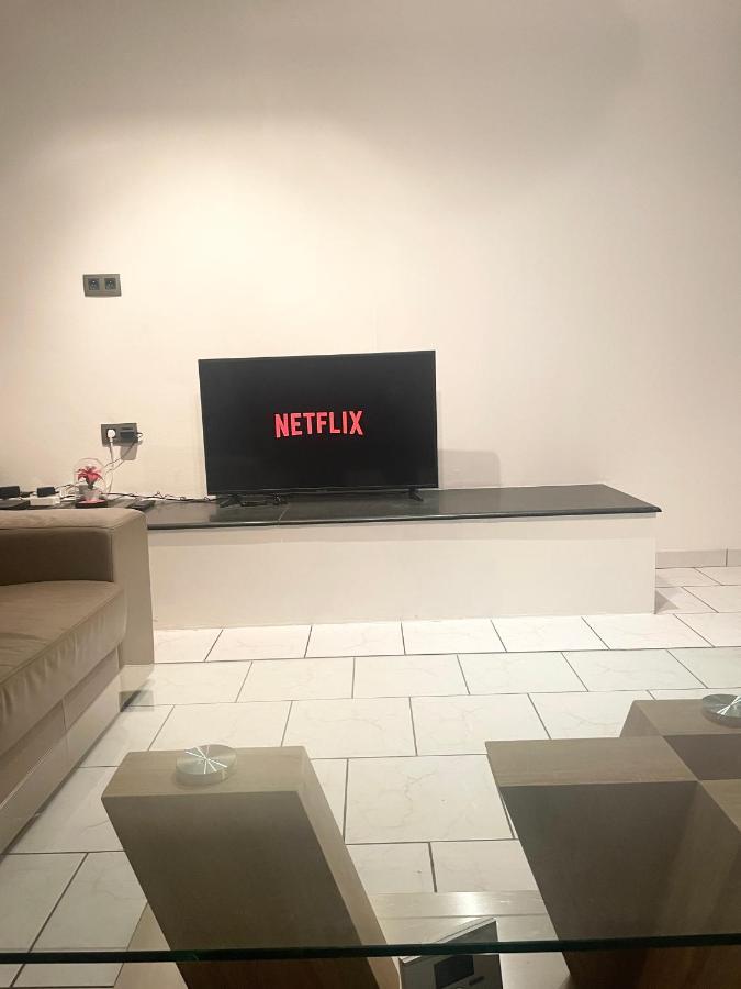 Lovely 2 Bedrooms Apartment ブリュッセル エクステリア 写真